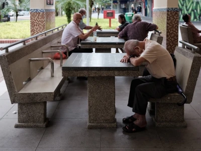 Trầm cảm tuổi già bởi những đứa con 'ký sinh'