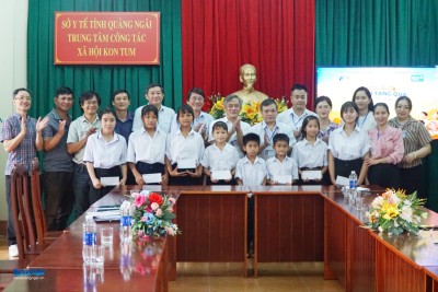 Hành trình trao gửi tấm lòng nhân ái đến trẻ em có hoàn cảnh khó khăn tại Trung tâm công tác xã hội Kon Tum