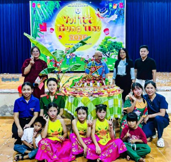 Trung tâm Công tác xã hội Kon Tum tổ chức vui Trung thu cho trẻ em